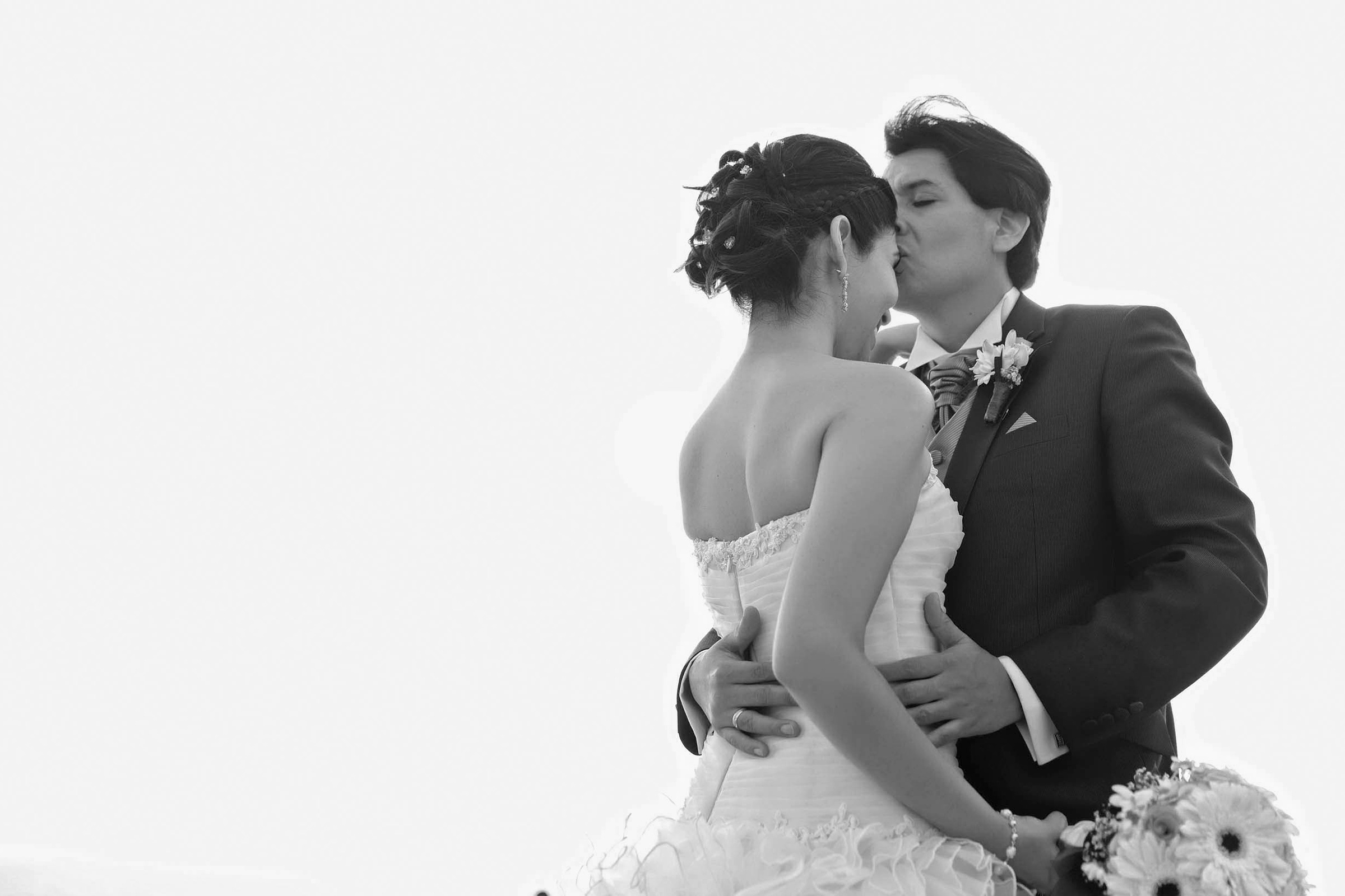 Retrato editorial de los novios.